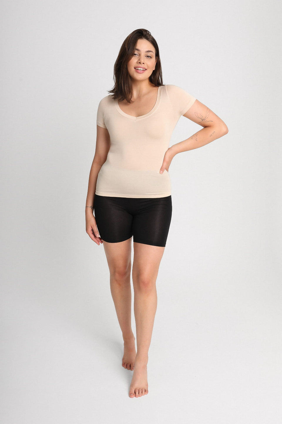 T-shirt Miss Invisible V-neck Sand