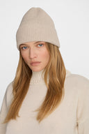 Miss Snug Vanilla Hat