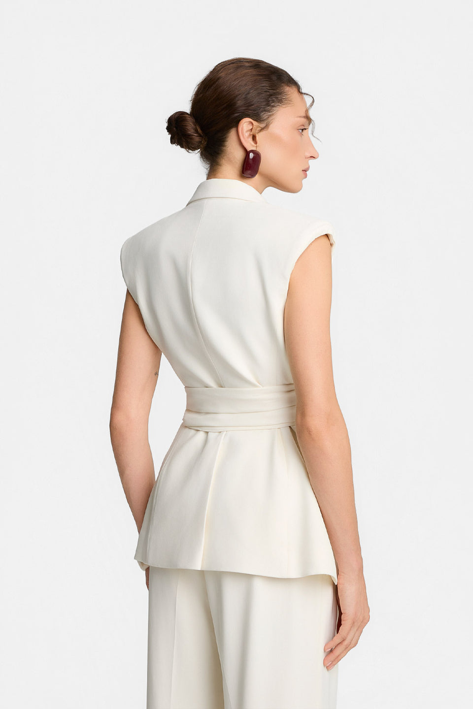 Miss Aria Creme Vest